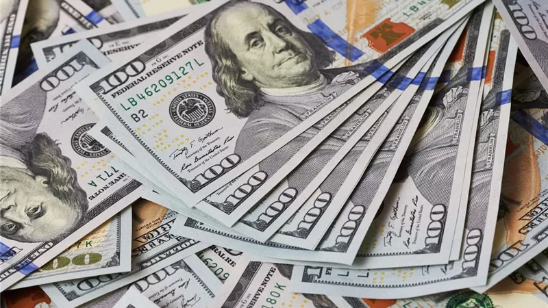 سعر الدولار اليوم في البنوك الحكومية والخاصة 7-9-2025.. 《الأخضر بكام؟》