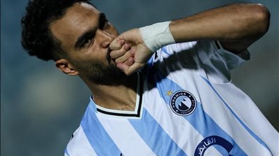 مصطفى زيكو يعود لقائمة بيراميدز أمام الجونة فى الدورى