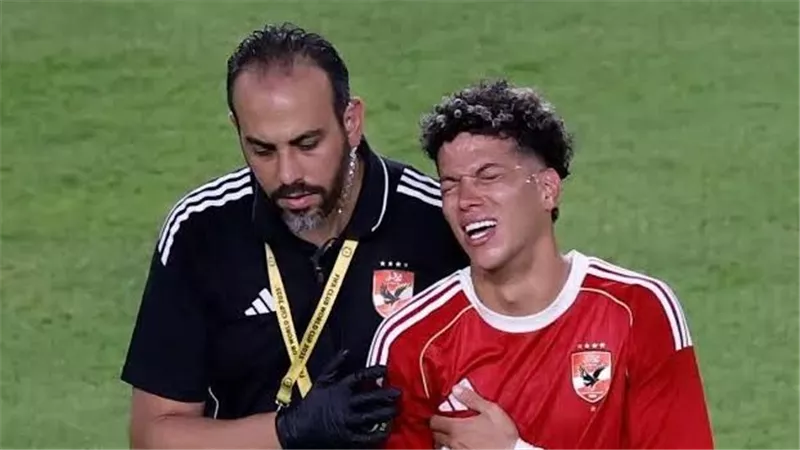 الأهلي يعلن حالة الطوارئ بعد إصابة إمام عاشور ودخوله المستشفى (خاص)