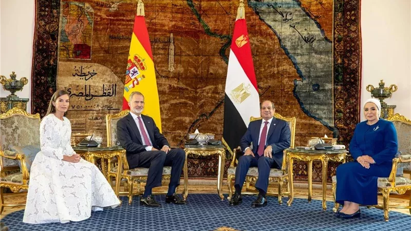 مصر تستقبل ملك إسبانيا وقرينته في زيارة دولة تاريخية تعزز الشراكة الاستراتيجية