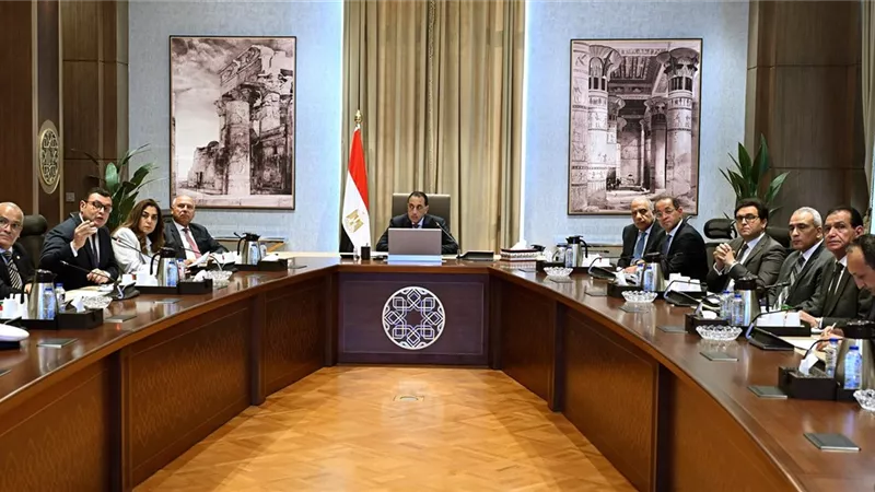 مدبولي يتابع خطط الاستفادة من المباني الحكومية المُخلاة بعد الانتقال للعاصمة الإدارية