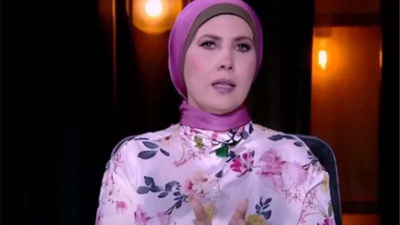 مصر بلد الأزهر.. نيفين منصور توجه رسالة لـ فتاة البشعة