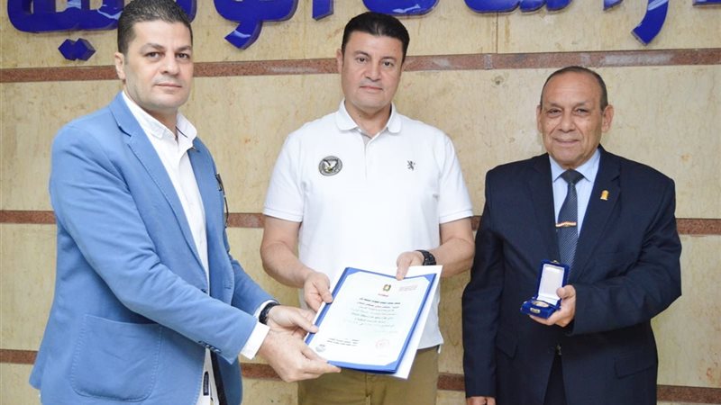 أثناء التكريم 