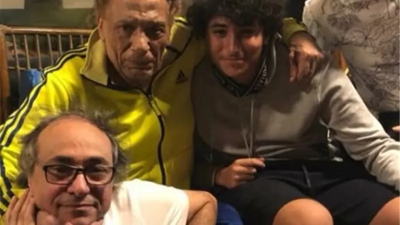 برفقة أكرم محمود السعدني.. ظهور مفاجئ للزعيم عادل إمام يثير التساؤلات