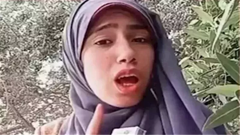 علياء قمرون 