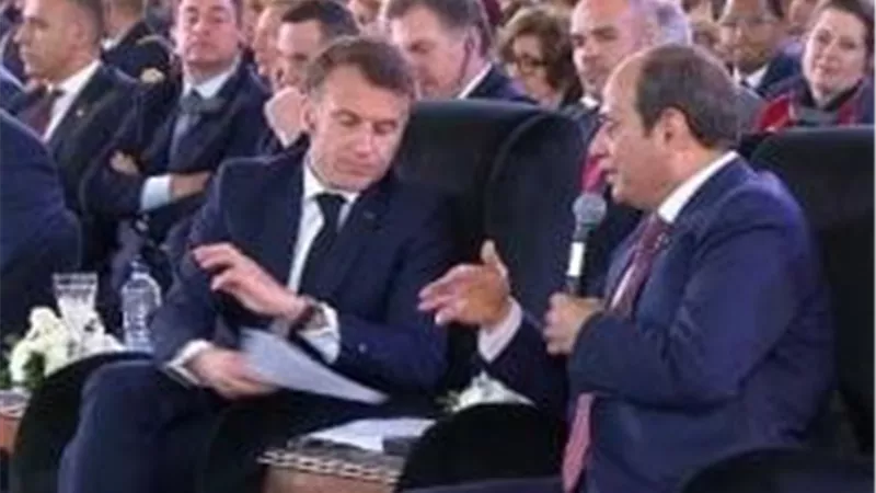 السيسي وماكرون يبحثان هاتفيًا الأوضاع الإقليمية.. والتحضير لمؤتمر حل الدولتين