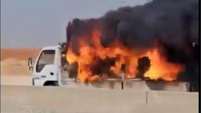 التحريات تكشف تفاصيل مصرع سائق متفحم في تصادم سيارتين نقل بالصف