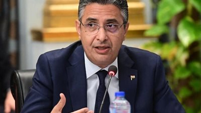 وزير التموين: استمرار عمل المجمعات الاستهلاكية وتوفير اللحوم طوال أيام عيد الأضحى 