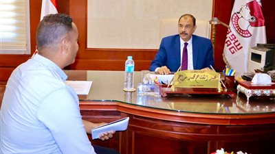 محافظ سوهاج يتوعد مخالفين قرارات المواعيد الشتوية لغلق المحلات التجارية