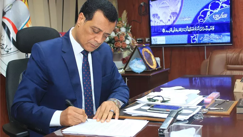 تعليم سوهاج يحيل مديرة مدرسة إعدادية ولجنة الإشراف بالمنشأة للتحقيق بسبب حادث داخل المدرسة