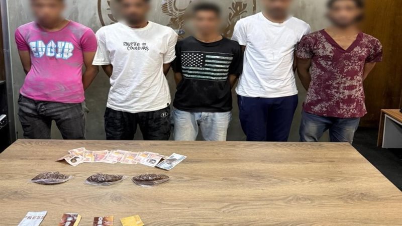 المتهمين والمضبوطات