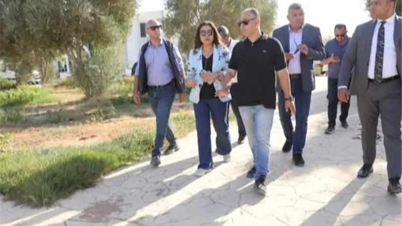 وزيرة التنميه المحلية توجه بتطوير حديقة السلام بشرم الشيخ 