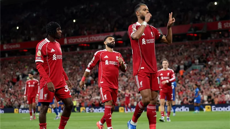 ليفربول يواجه كريستال بالاس لمواصلة الصدارة.. كل ما تريد معرفته عن المباراة