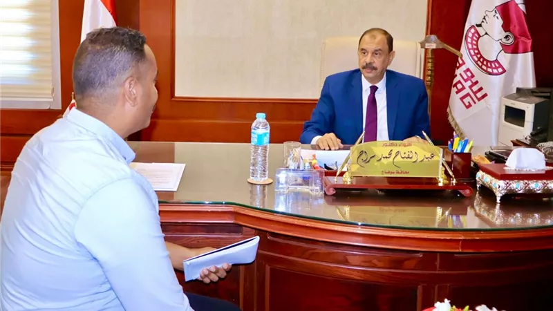 محافظ سوهاج يتوعد مخالفين قرارات المواعيد الشتوية لغلق المحلات التجارية
