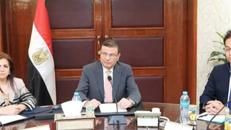 وزير الزراعة يشهد حفل تخرج دفعة جديدة من المتدربين الأفارقة 
