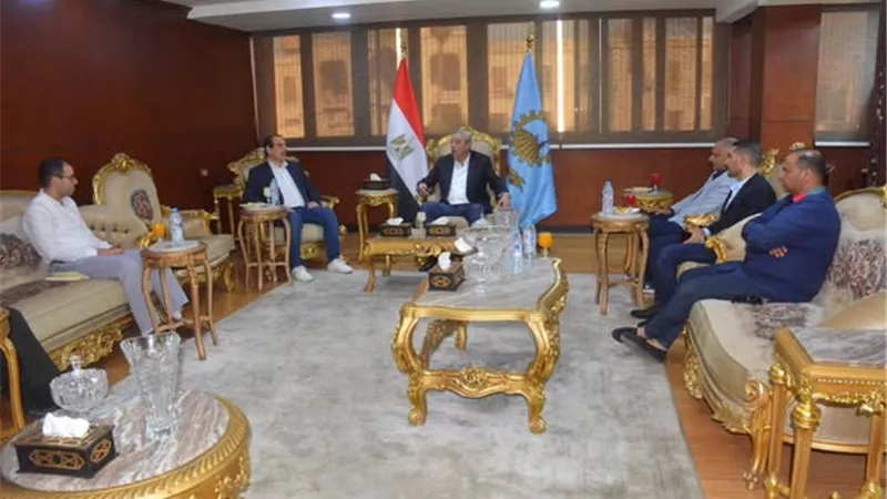 الغربية تعزز المنظومة الصحية.. المحافظ ونائب وزير الصحة يتفقدان المستشفيات والمنشآت الطبية