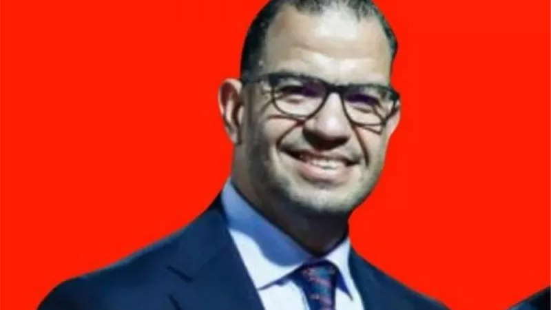 سيف الوزيري يشيد بتصميم وشكل استديو 