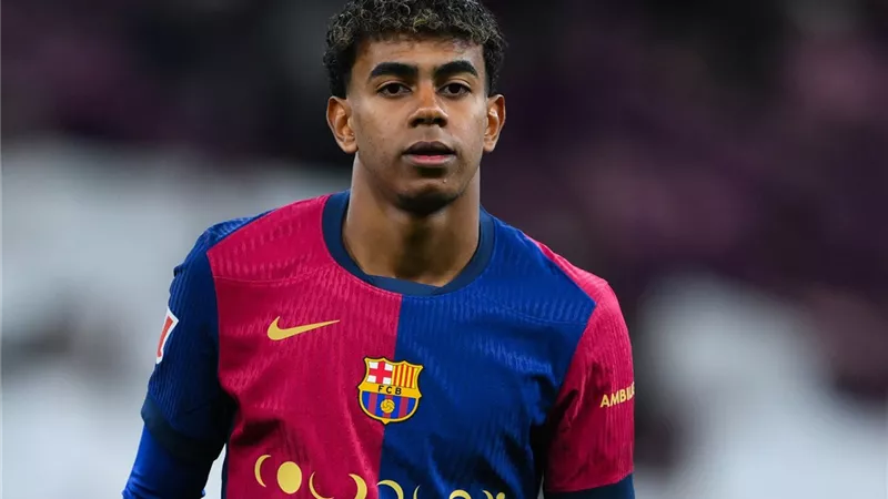 كلاسيكو الأرض.. لامين يامال يقود التشكيل المتوقع لبرشلونة أمام ريال مدريد