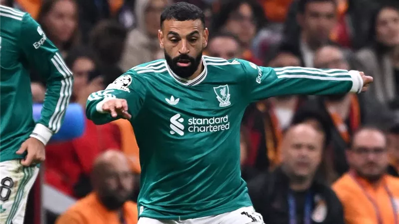 محمد صلاح يقود هجوم ليفربول أمام تشيلسي في مباراة الليلة 