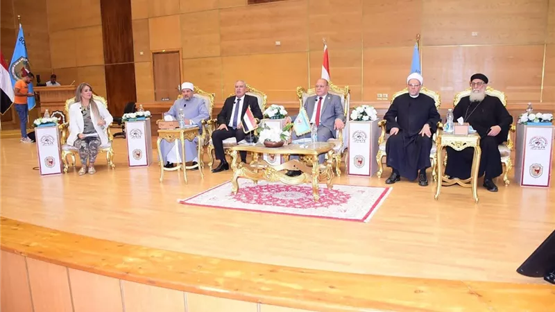 احتفالا بذكرى أكتوبر المجيد.. انطلاق الملتقى الطلابي التثقيفي الأول بجامعة سوهاج