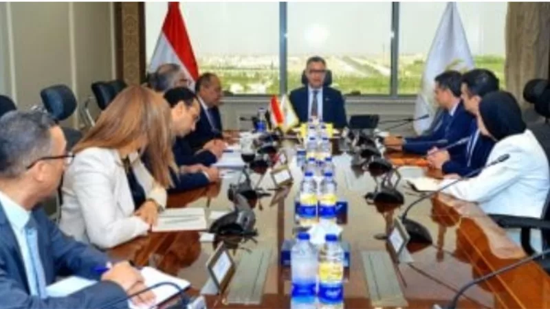 وزير التموين يعلن تحويل المجمعات الاستهلاكية إلى منافذ تجارية مطورة