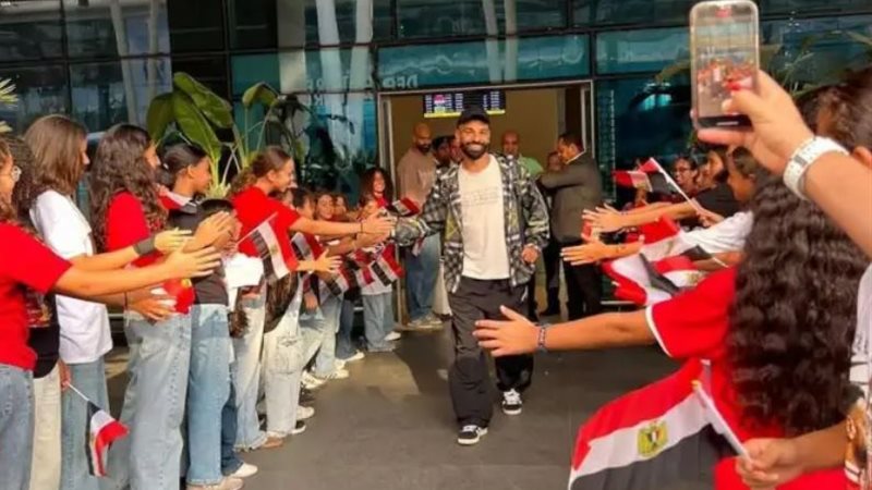 وصول محمد صلاح 