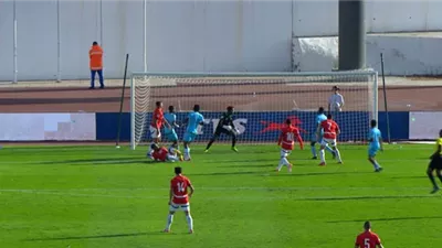 مصر تتقدم على جيبوتي بهدفين في الشوط الأول بأهداف عادل وصلاح