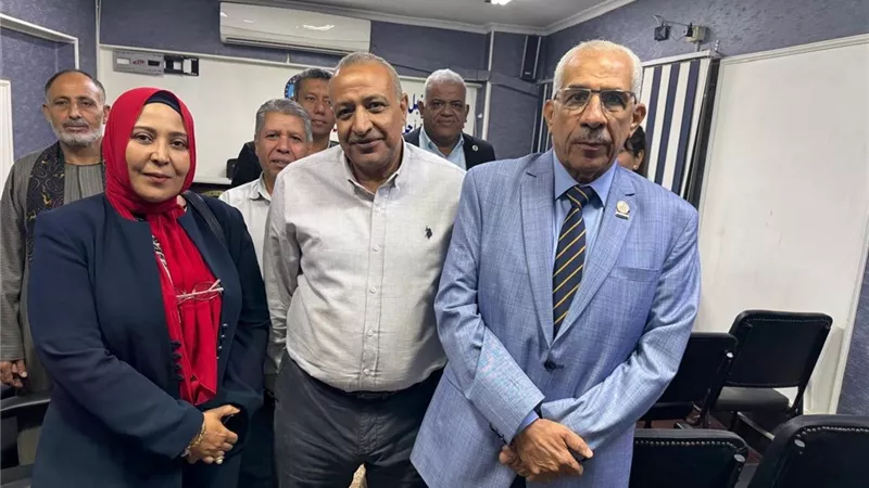 استعدادات مكثفة للانتخابات.. عمال مستقبل وطن بأسيوط على أهبة الاستعداد
