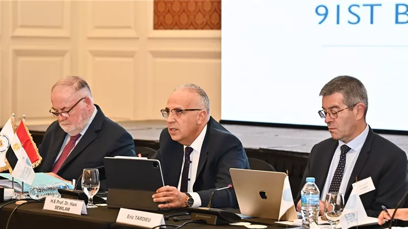 وزير الري يوقع مذكرة تفاهم مع المجلس العالمي للمياه 