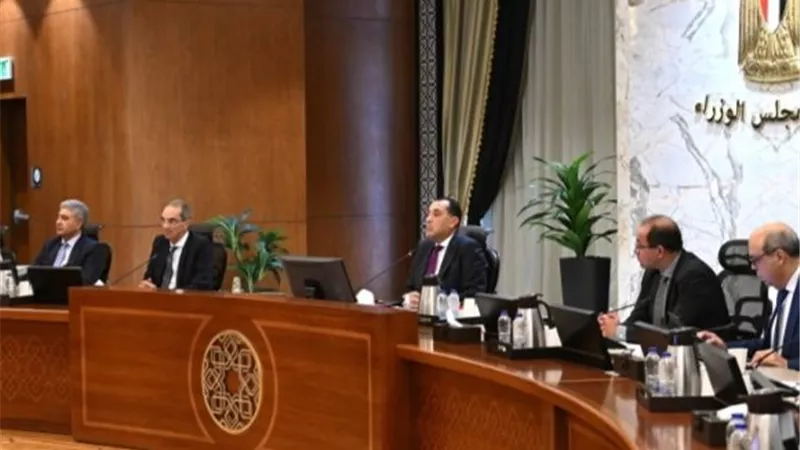 وزير الاتصالات يكشف عن مشروع لتحويل نظام التأشيرات السياحية إلى إصدار رقمي