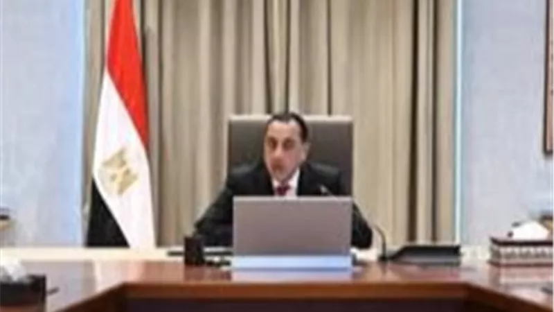 رئيس الوزراء: نستهدف إنتاج ١٠ ملايين متر مكعب يومياً من تحلية المياه 