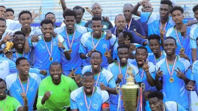 بعثة ديكيداها الصومالي تصل القاهرة استعدادا لمواجهة الزمالك بالكونفدرالية الإفريقية