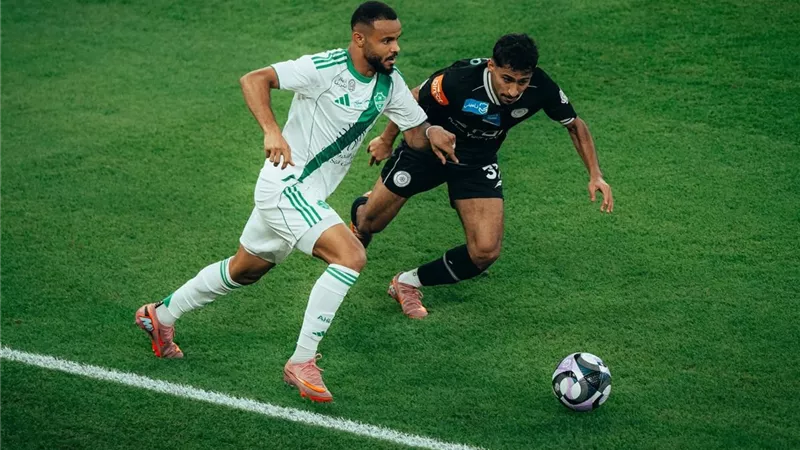 الأهلي يسقط في فخ الشباب.. ويكتفي بنقطة واحدة على أرضه