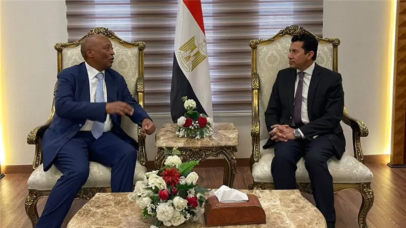 وزير الرياضة يستقبل رئيس 