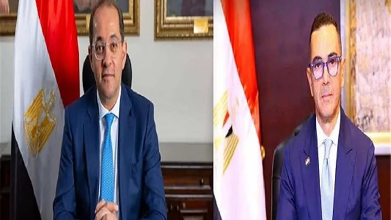 وزيرا المالية والاستثمار: تطوير منظومة التصدير وفق مراكز الخدمات اللوجستية بمجال الاستيراد
