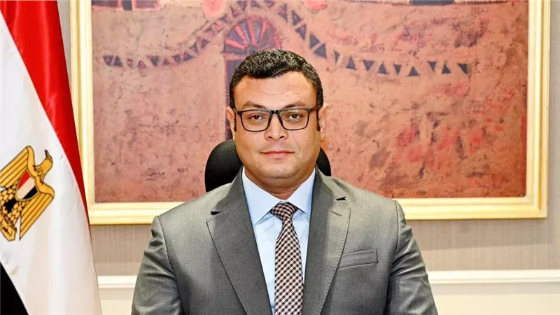 وزير الإسكان يؤكد حرص على وزارة على تطوير الخدمات المقدمة للمواطنين 