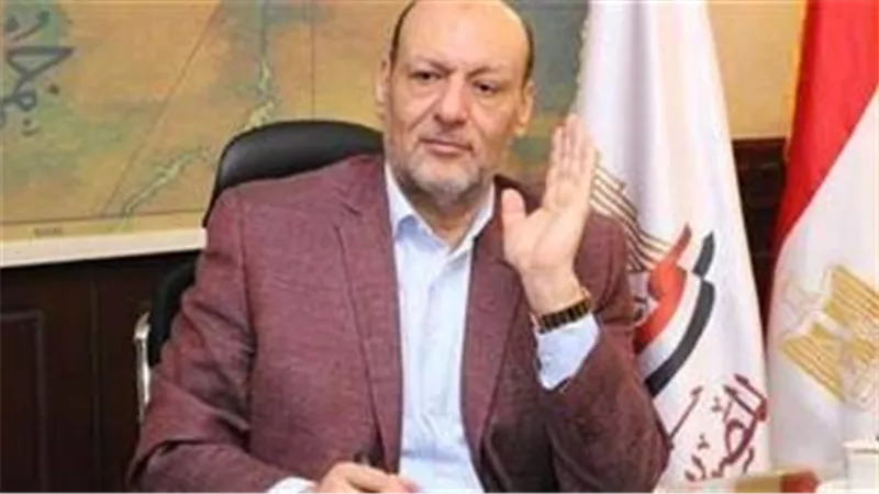 عضو بالشيوخ: كلمة الرئيس السيسي في الندوة التثقيفية للقوات المسلحة كشفت حجم التضحيات للعبور بمصر لبر الأمان