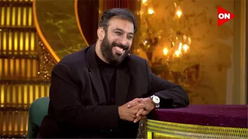 حسام حسني يكشف سبب غيابه.. ويعلّق على غناء العندليب بتقنية الذكاء الاصطناعي