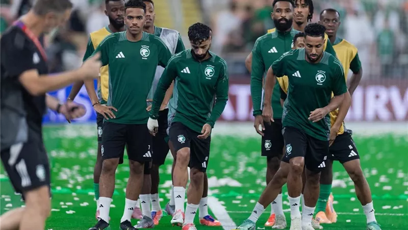 التشكيل الرسمي لمنتخب السعودية أمام عمان في بطولة كأس العرب 