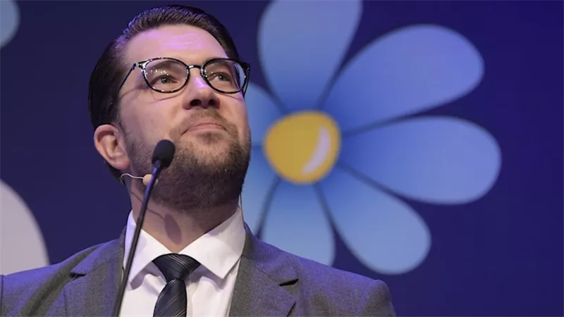 اليمين المتطرف في السويد يجدد موقفه المتشدد من الهجرة.. ماذا حدث؟