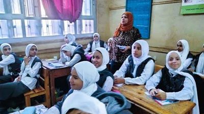 لضمان بيئة تعليمية آمنة.. وزير التعليم يشدد على متابعة تنفيذ أعمال الصيانة الدورية للمدارس 