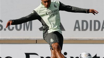 كليان مبابي يسجل الهدف الأول لريال مدريد في ديربي الكرة الإسبانية