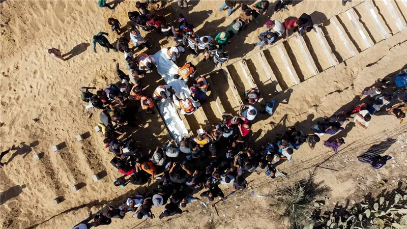 إسرائيل تسلم جثامين 30 شهيداً فلسطينياً إلى قطاع غزة عبر الصليب الأحمر الدولي