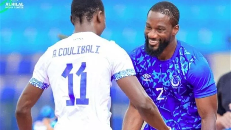 كاف يحسم الجدل ويرفض احتجاج الهلال بشأن لاعب نهضة بركان