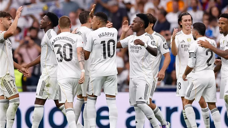 ريال مدريد يتصدر.. تعرف على ترتيب الليجا بعد انتهاء كلاسيكو الأرض
