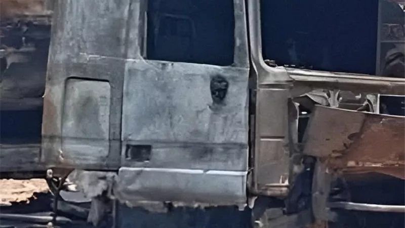 تفاصيل وفاة شخص في حريق داخل كبينة تريلا بطريق الإسكندرية الزراعي