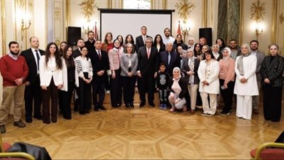  وزير التعليم العالي يبحث تعزيز التعاون مع الطلاب المصريين بالخارج مع وشركات التعليم العالمية في لندن