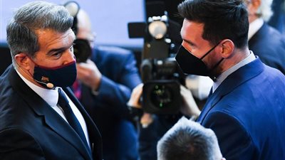 ميسي يخطط للتدخل في انتخابات برشلونة 2026 لازاحة لابورتا من الرئاسة