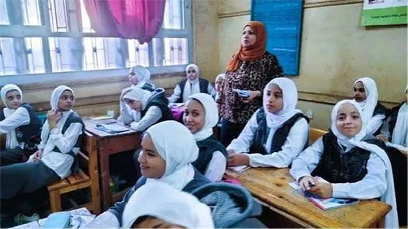موعد عقد امتحانات منتصف العام 2026 لطلاب المرحلة الإعدادية