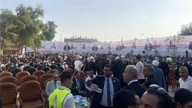 الجبهة الوطنية تنظم مؤتمراً جماهيرياً حاشداً بالجيزة دعماً لمرشحها في انتخابات النواب